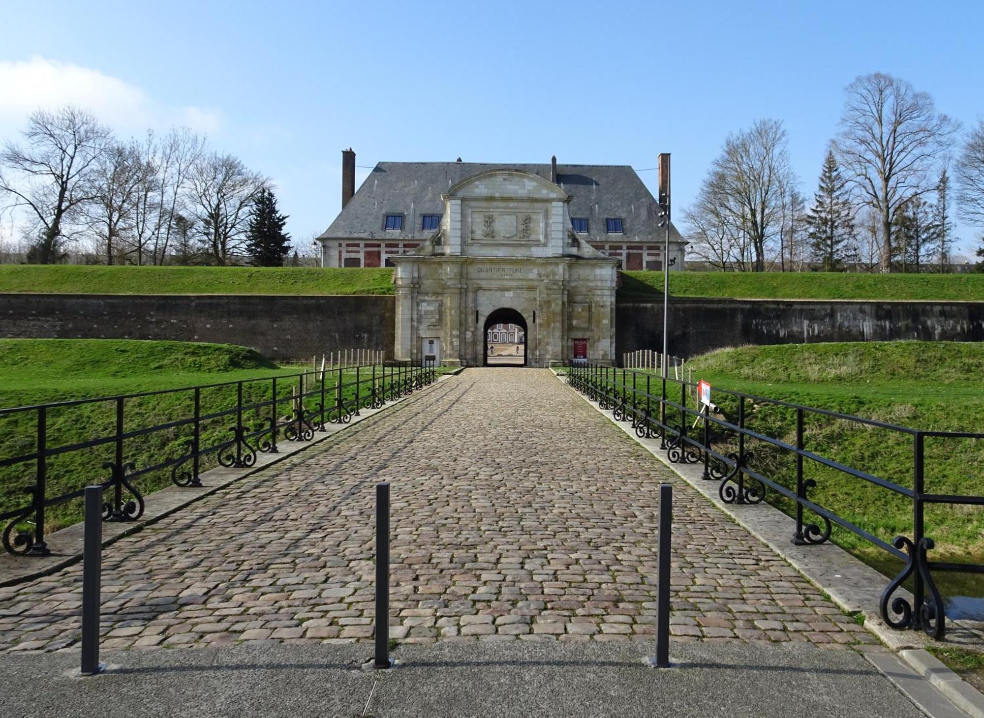 La Ruche Arrageoise - Parking Gratuit - Cozy - Grand Lit - Long Sejour Apartment Arras Bagian luar foto